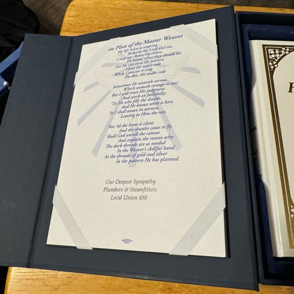 Holy Bible: The Comfort Edition (King James Version) With Nice Blue Case - Picture 11 of 12